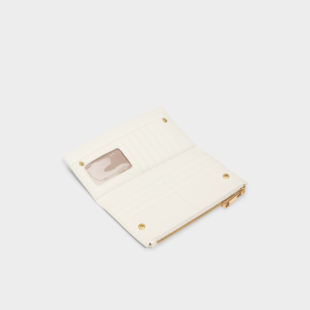 Aldo Theodosiaa - White combo